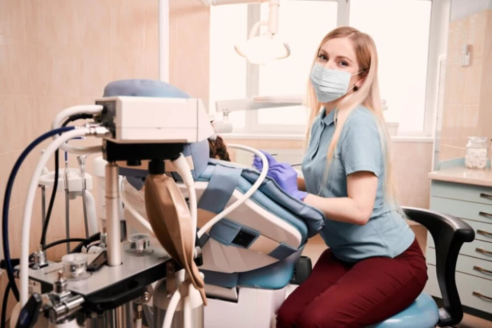 Whitening the teeth Whitening the teeth