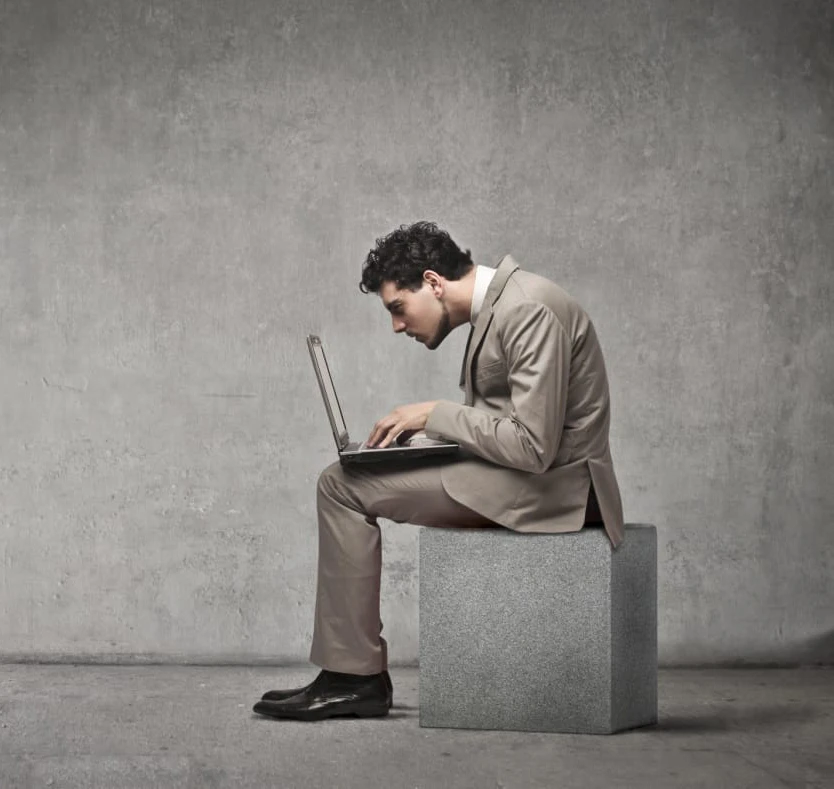 عوارض و مضرات نشستن طولانی مدت عوارض نشستن طولانی مدت